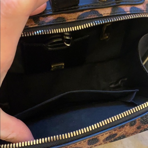 Dolce and Gabbanna handbag - Picture 9 of 13